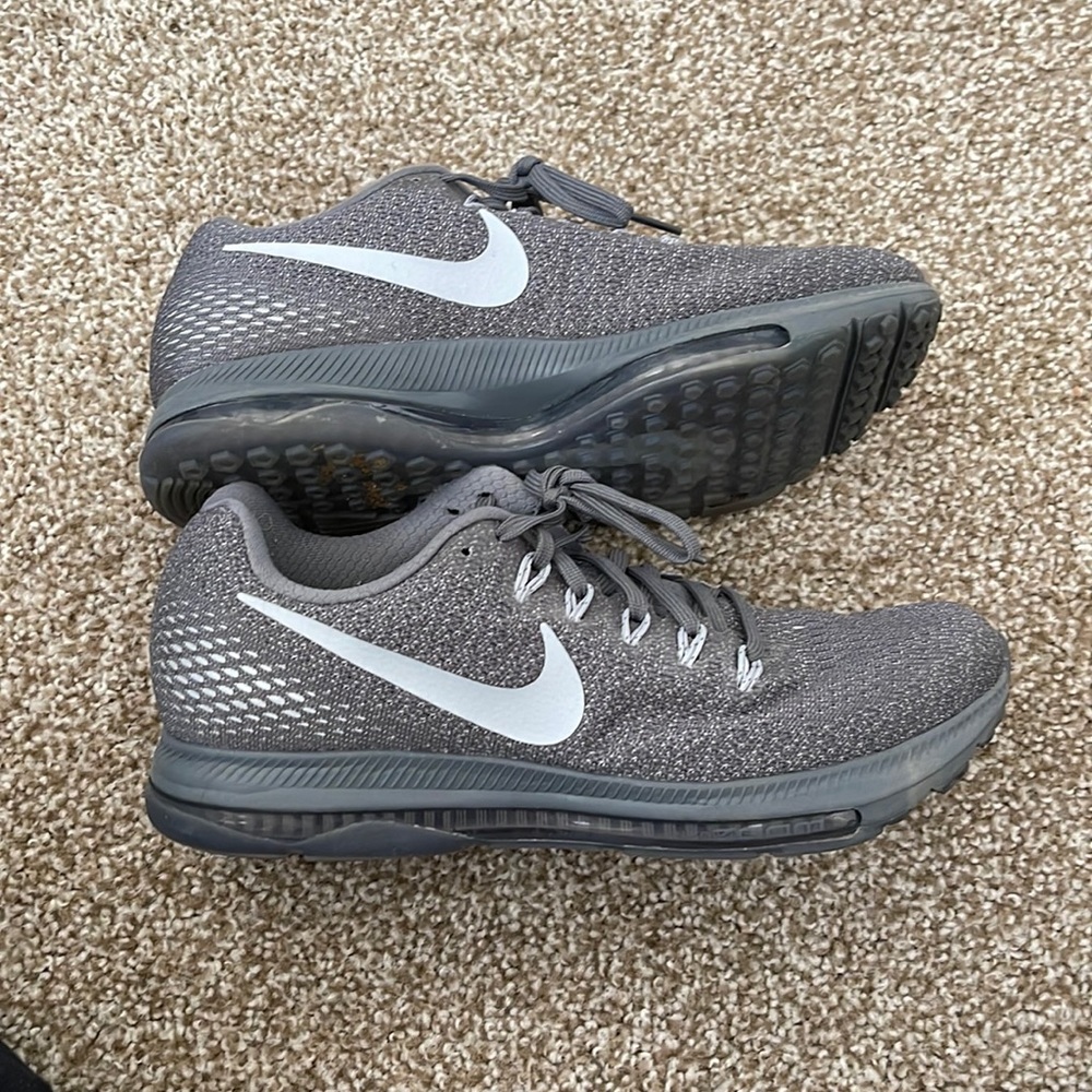 Grey Nike Tennis Shoes